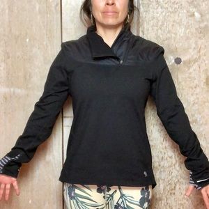 Mountain Hardware black pullover with zipper collar